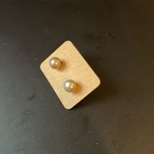 Silver pearl earrings